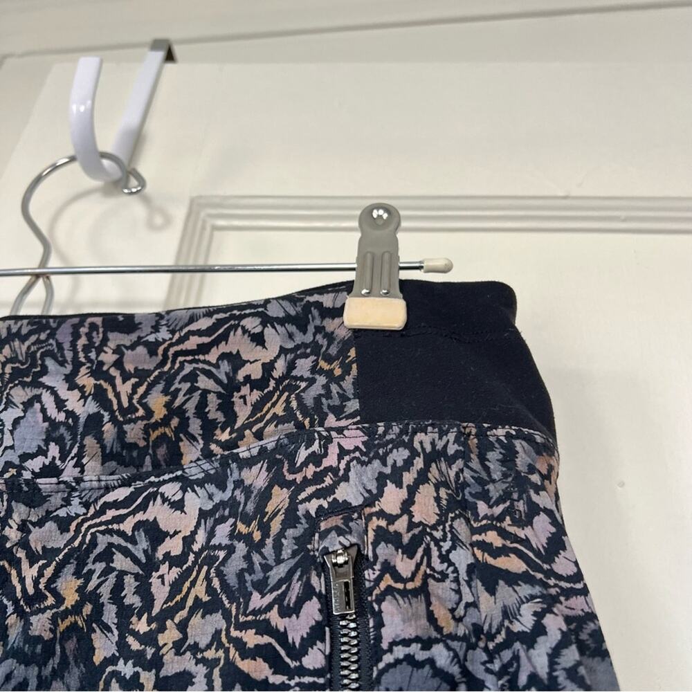 Athleta Trekkie Jogger Pants in Kinetic Abstract Print - Picture 5 of 11